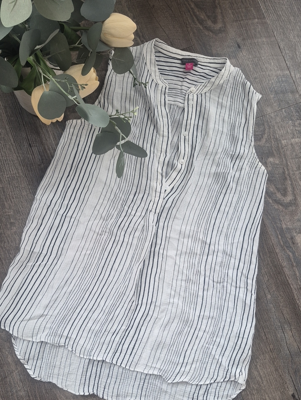 Vince Camuto White Sleeveless Tunic with Black Pinstripes Xs